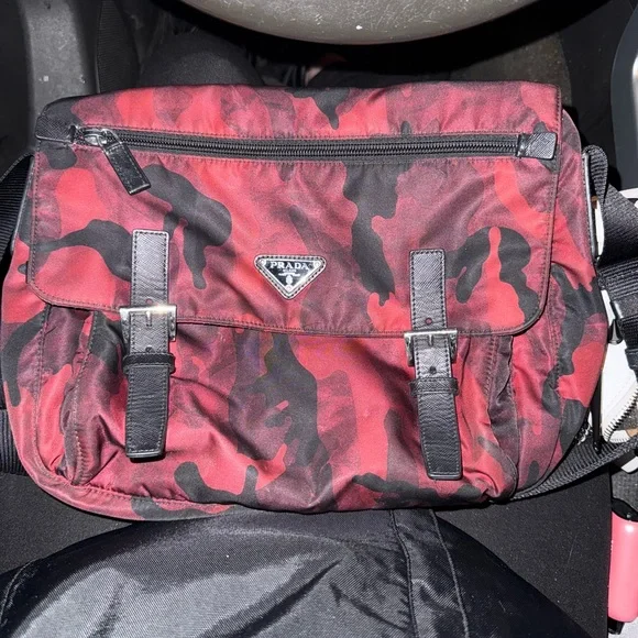 100% Authentic Prada Red Camouflage Nylon Messenger Bag - Picture 2 of 9